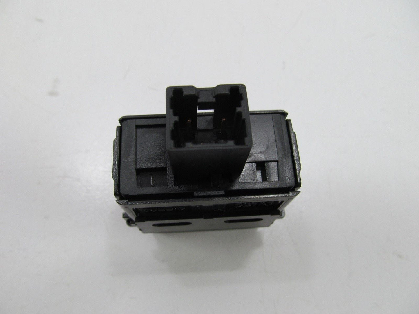 NEW Rear Back Glass Window Switch For 2009-2015 Nissan Titan (w/o Sunroof ONLY)