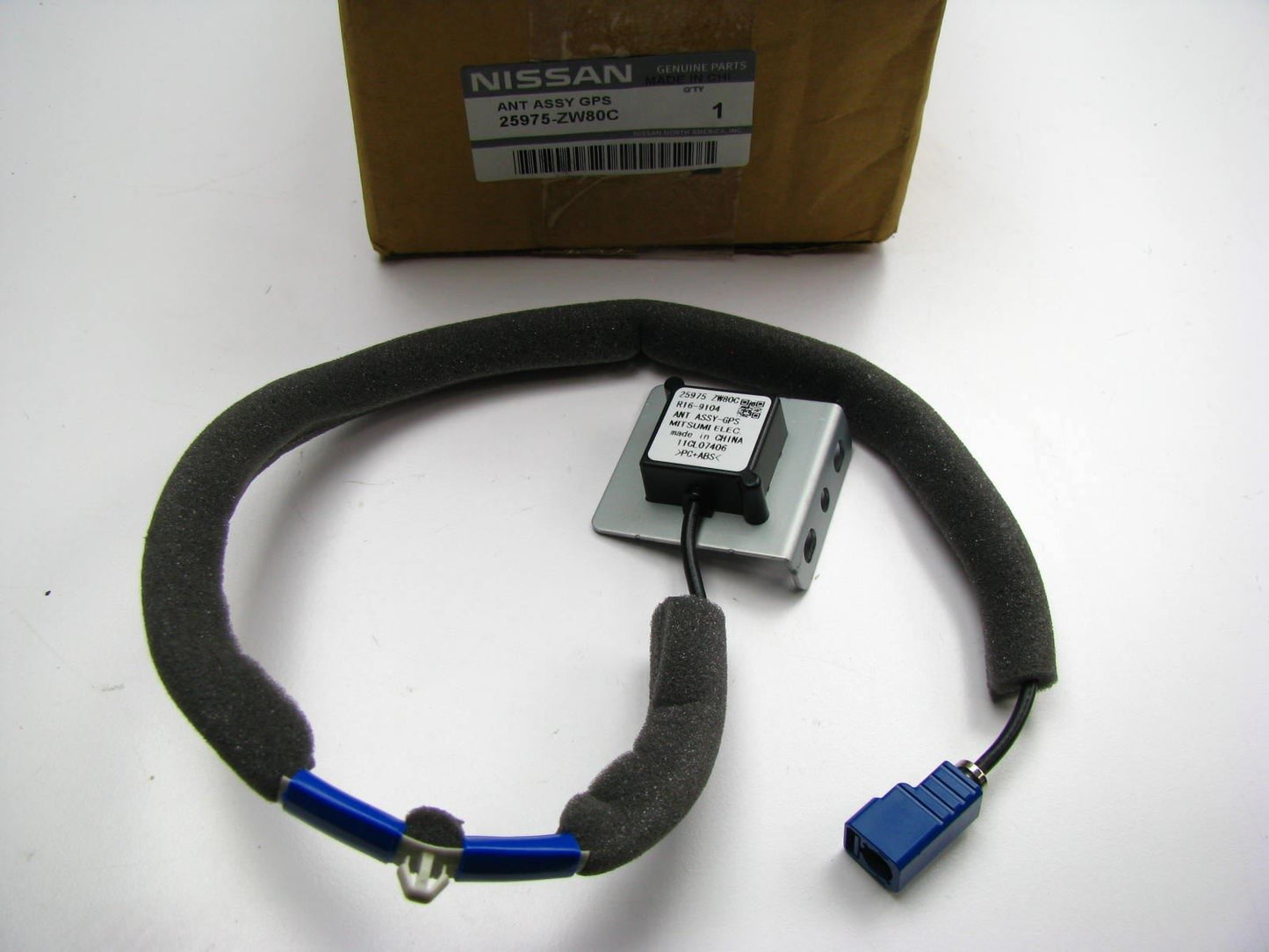 NEW - OEM 25975-ZW80C GPS Navigation System Antenna For 2010-2013 Nissan Versa
