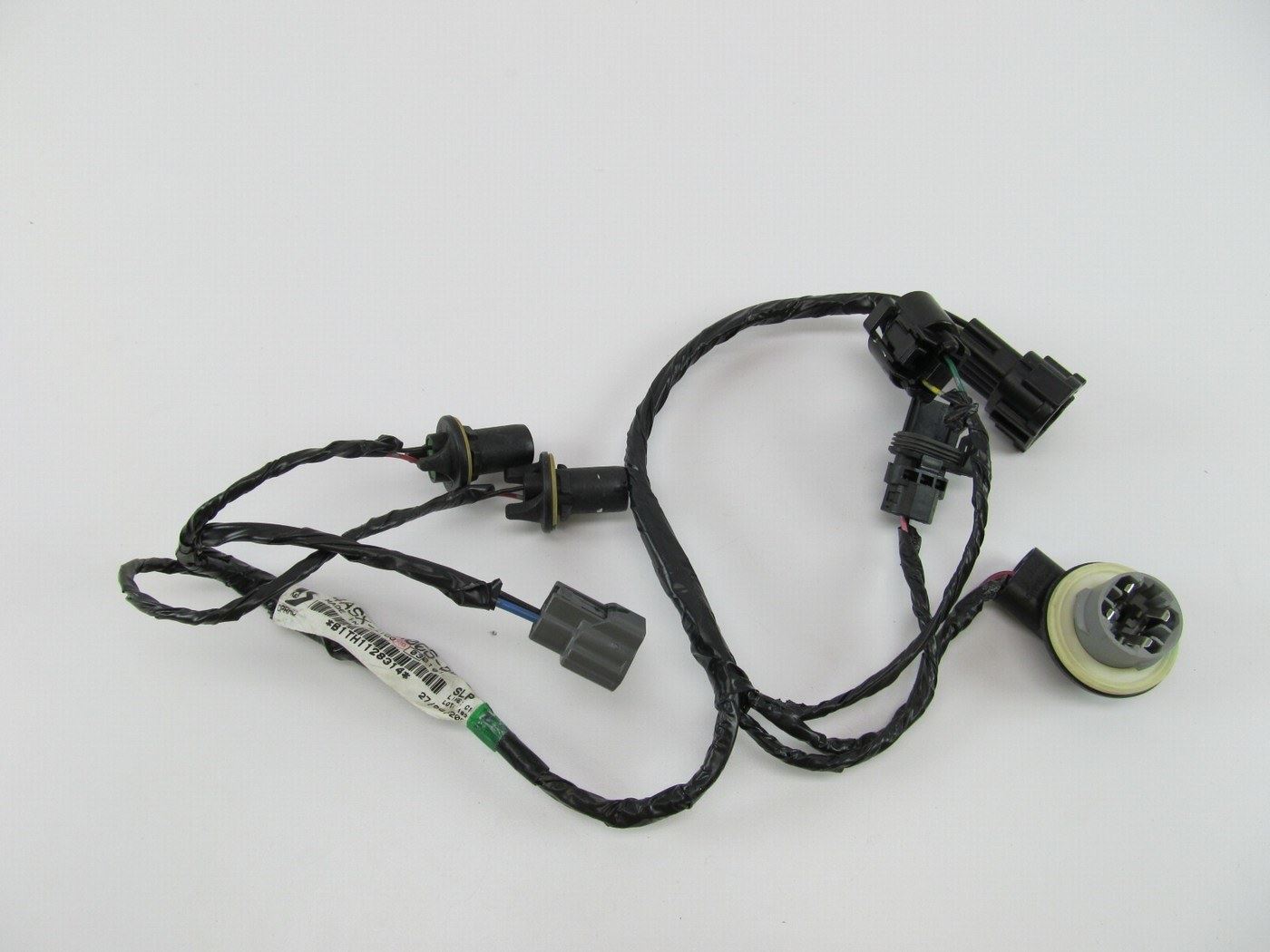 NEW - OEM 26242-7S600 License Plate / Headlamp Harness