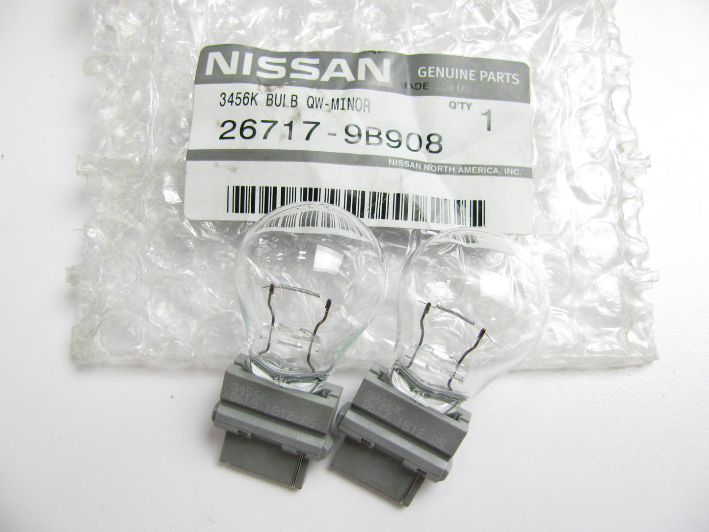 (2) NEW GENUINE Lower Turn Signal Light Bulbs OEM For 01-04 Frontier 267179B908