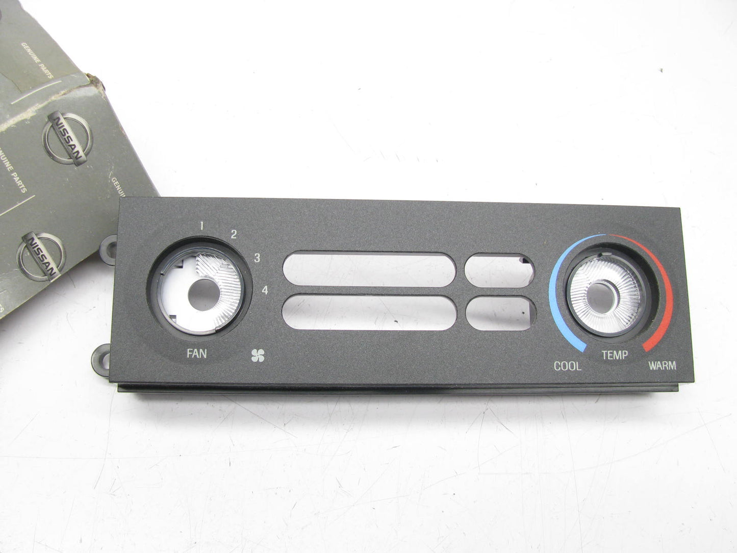NEW - OEM 27555-0B000 HVAC Control Panel Face Plate For 1993-1995 Nissan Quest