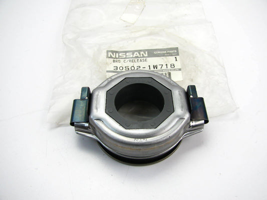 Genuine 30502-1W718 Clutch Release Bearing OEM For 1997-2001 Nissan Altima 2.4L