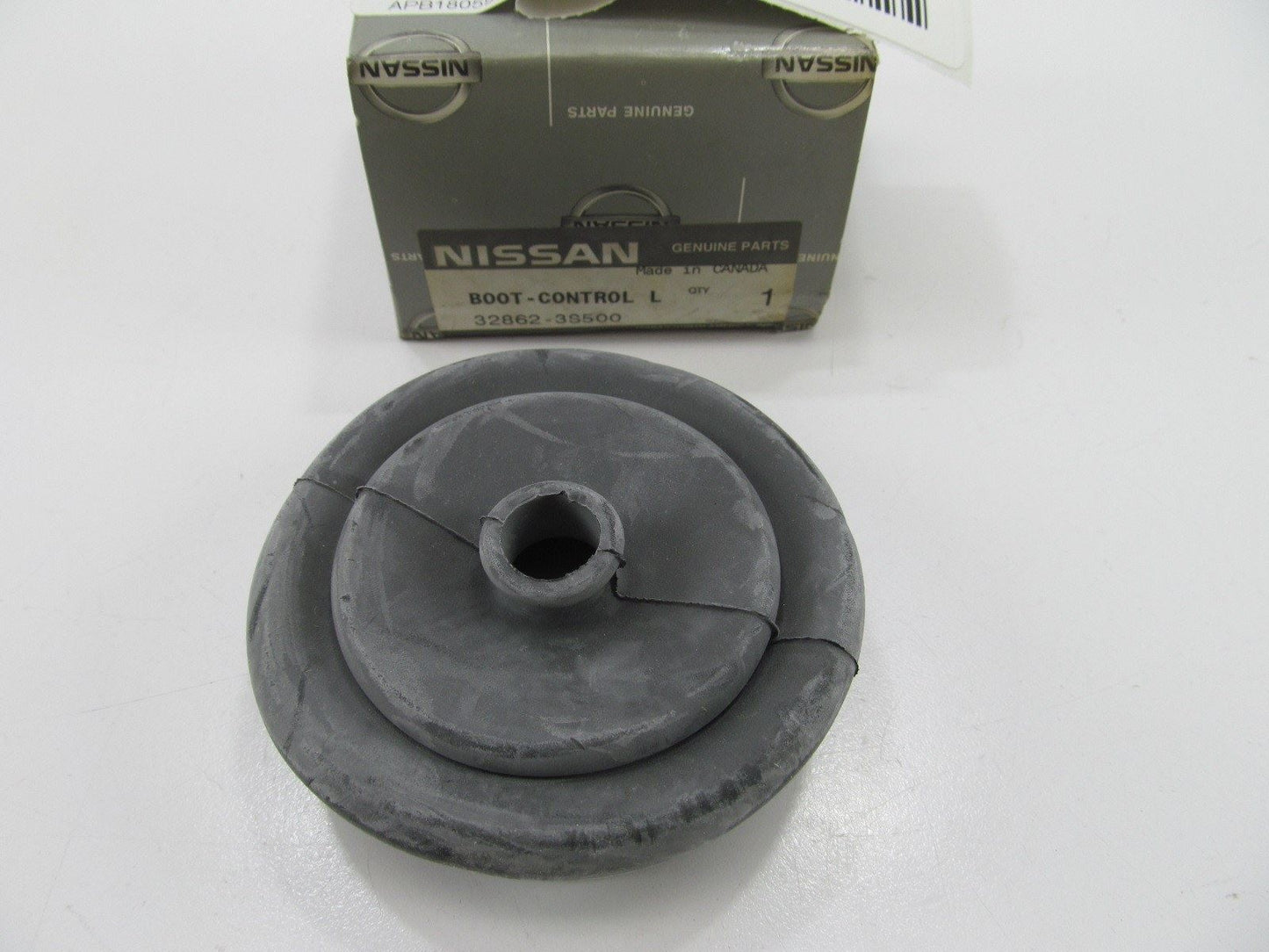 NEW GENUINE Manual Transmission Shifter Boot OEM For 1998-2004 Nissan Frontier