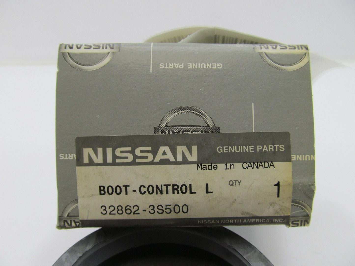 NEW GENUINE Manual Transmission Shifter Boot OEM For 1998-2004 Nissan Frontier