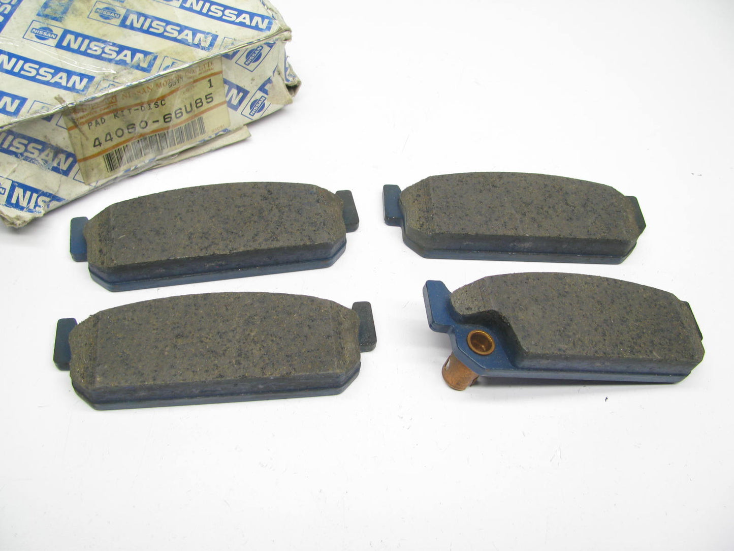 NEW GENUINE 44060-66U85 REAR Disc Brake Pads OEM For 90-95 Infiniti Q45