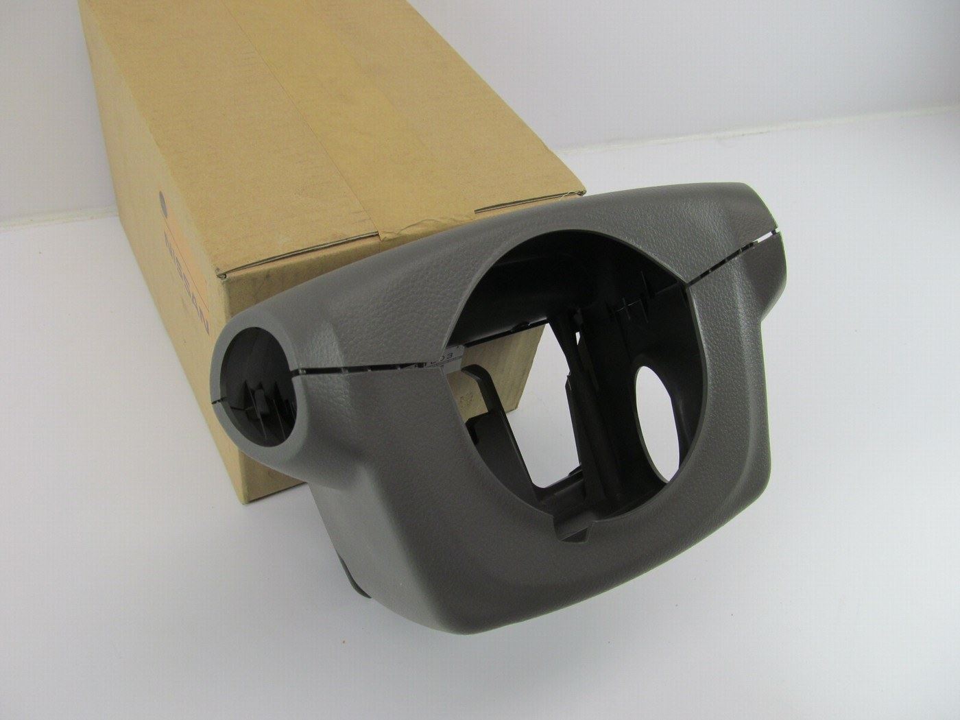NEW OEM GRAY Steering Column Surround Trim Shroud For 02-03 Maxima, 02-04 I35
