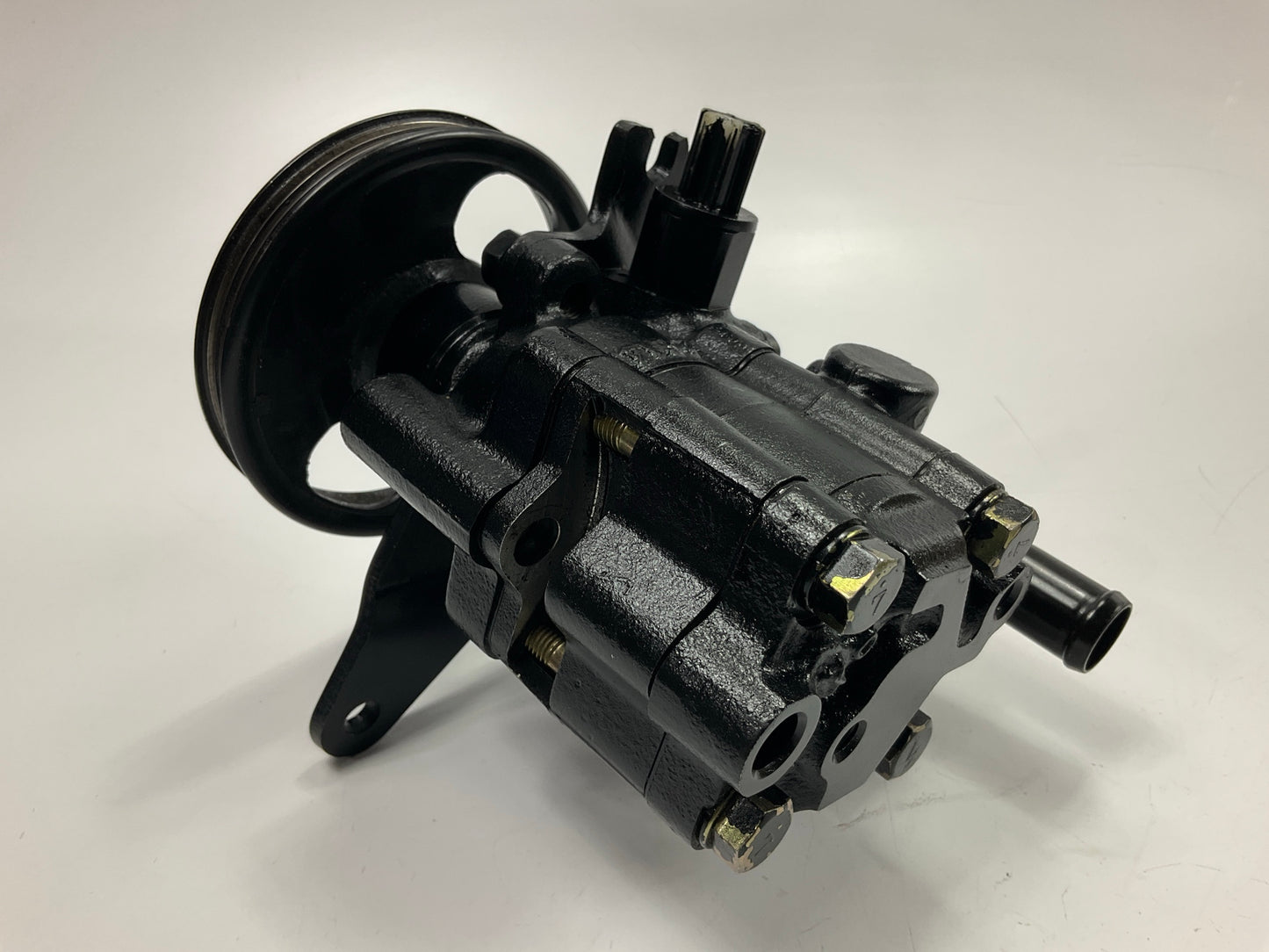 NOS 4911040P00 Power Steering Pump OEM For 1996 Nissan 300zx Z32