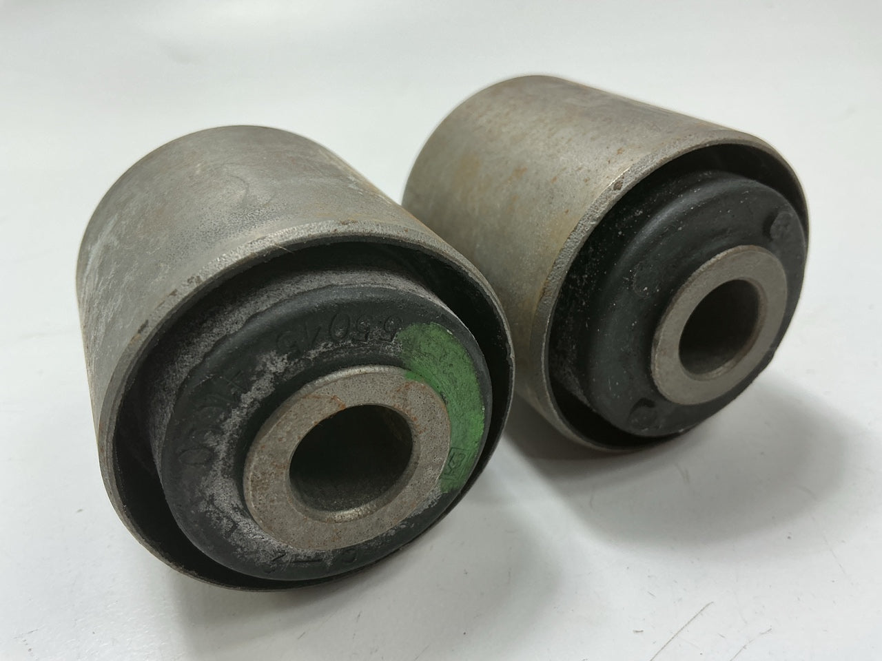 (2) NEW OEM Rear Lateral Control Rod Arm Bushing For 1987-1995 Nissan Pathfinder
