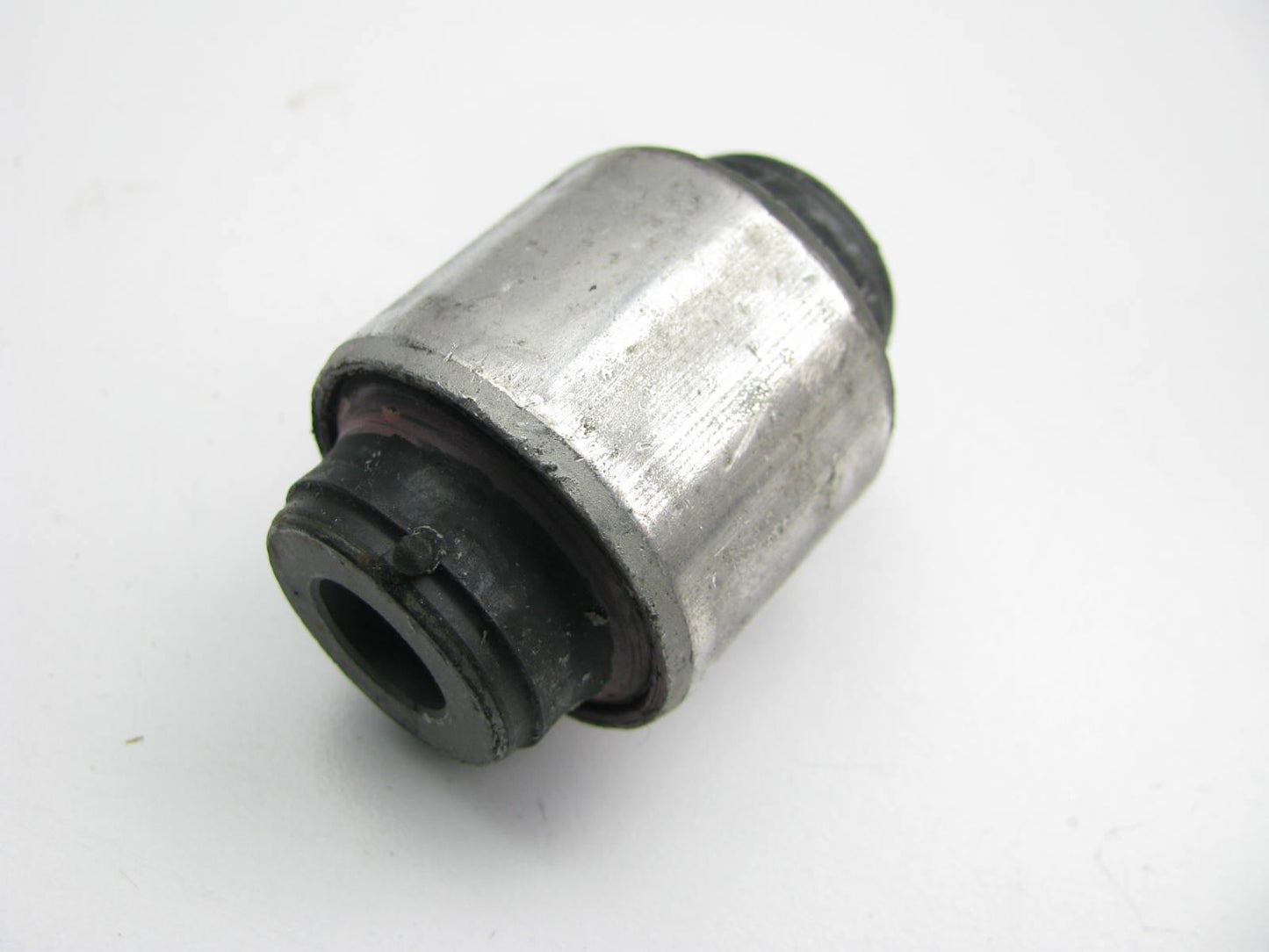 Rear Suspension Outer Lower Control Arm Bushing OEM For 2005-2006 Altima SE-R