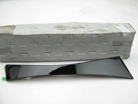 NEW Front Fender Right Passengers Side Moulding Strip OEM For 1998-2001 Frontier