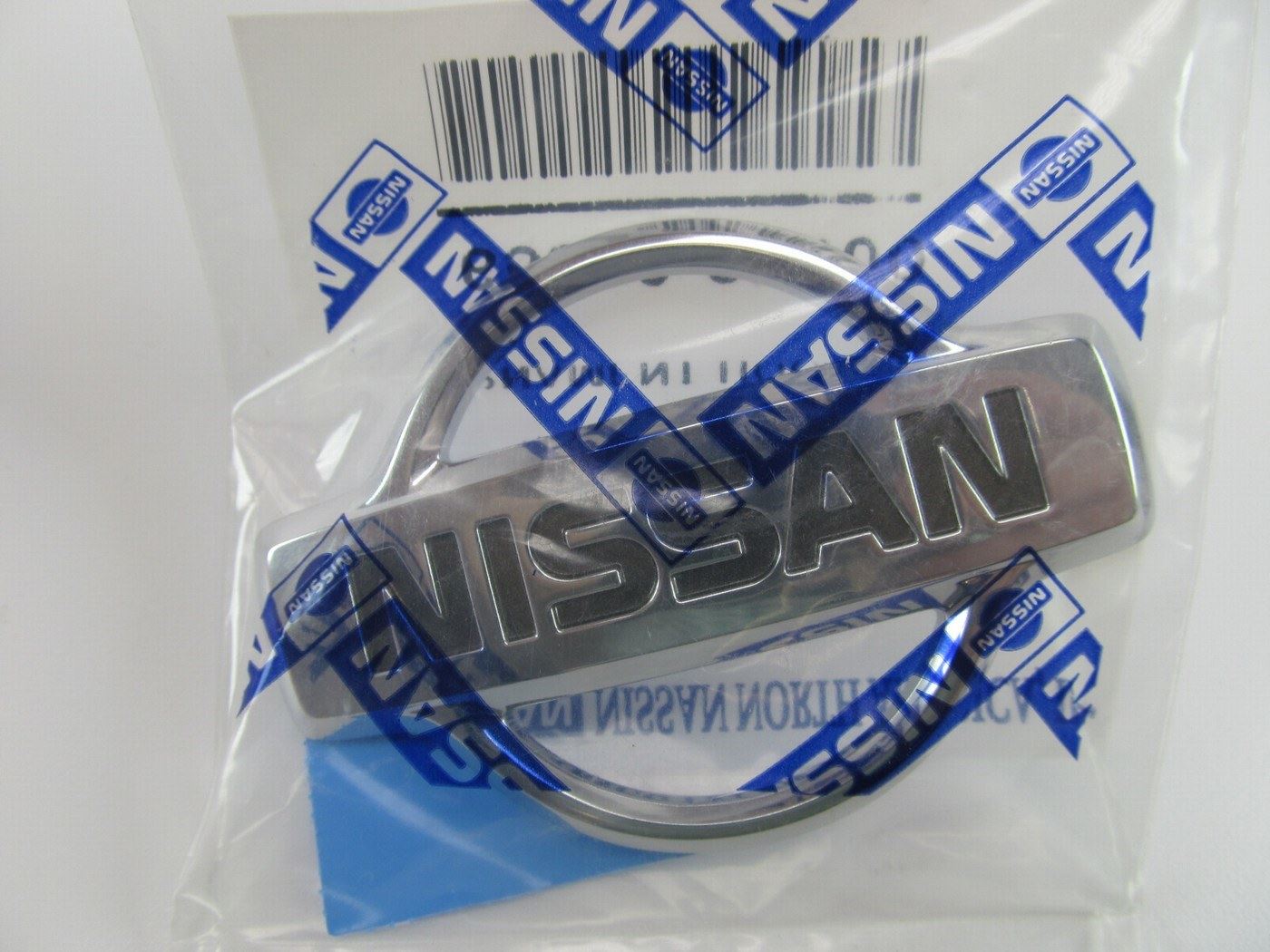 NEW Front Grille Emblem Nameplate Logo Badge Radiator Ornament OEM For 02 Quest