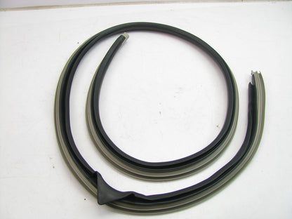 NEW GENUINE FRONT RIGHT Door Body Side Weatherstrip Seal OEM For Nissan