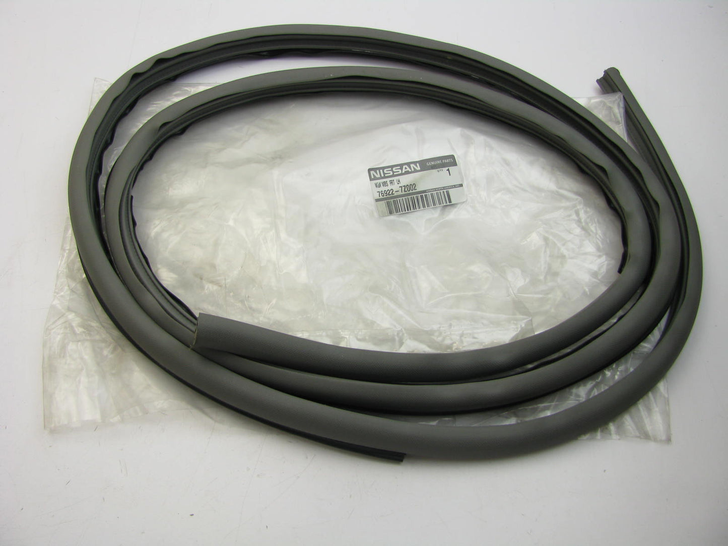 NEW - OEM Front Left Window Weather Strip Seal For 2001-2004 Nissan Xterra