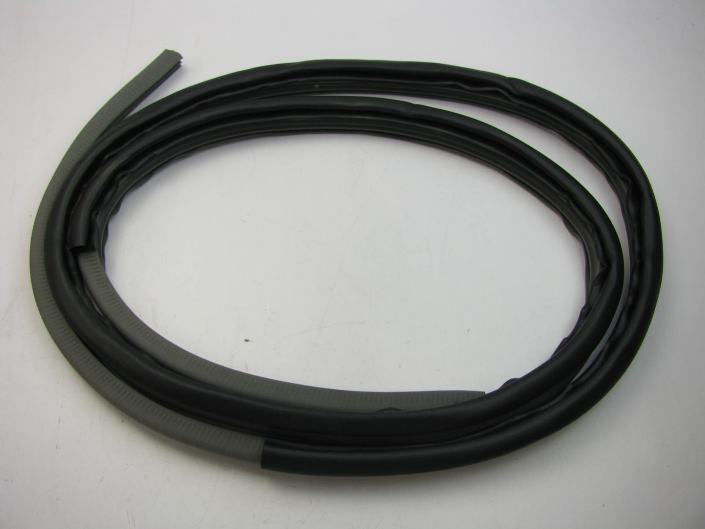 NEW - OEM Front Left Window Weather Strip Seal For 2001-2004 Nissan Xterra