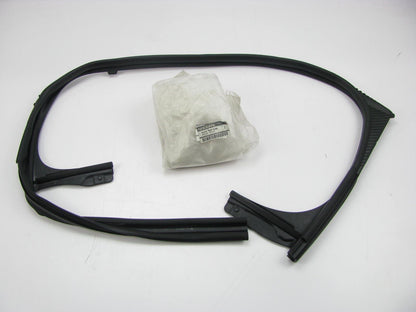 New OEM Front Right Window Glass Run Down Channel Weatherstrip Seal 2009-10 Cube