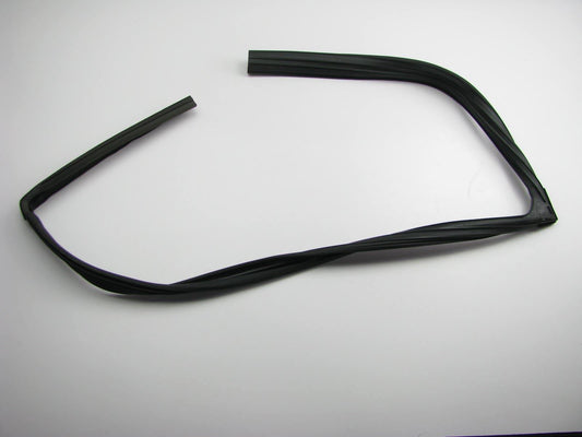 New Genuine FRONT LEFT Door Window Run Weatherstrip Seal OEM For 2011-2012 Quest