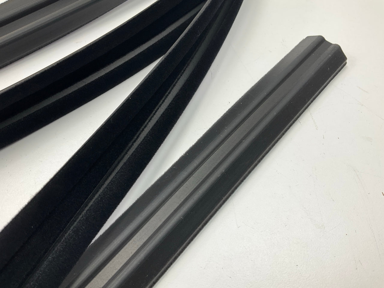 NOS Glass Run Channel Weatherstrip Seal OEM For Datsun 240z 260z 80335-N3700