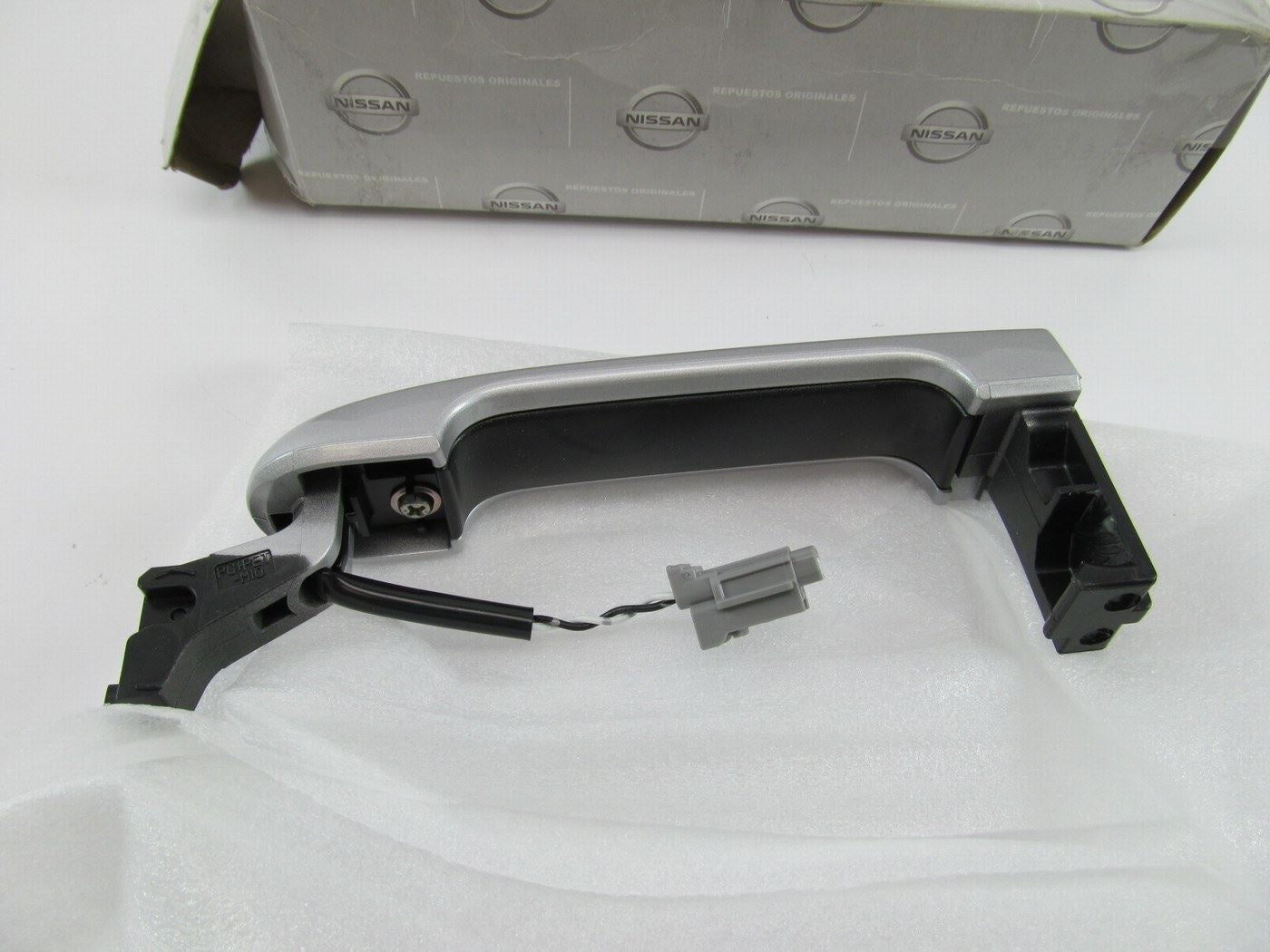 NEW - OEM 80640-EL10B Right Passenger Side Door Handle For 2007-13 Nissan Versa