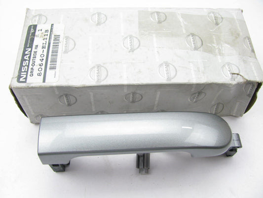 NEW FRONT RIGHT Exterior Door Handle OEM For 2007-12 NIssan Versa MAGNETIC GRAY
