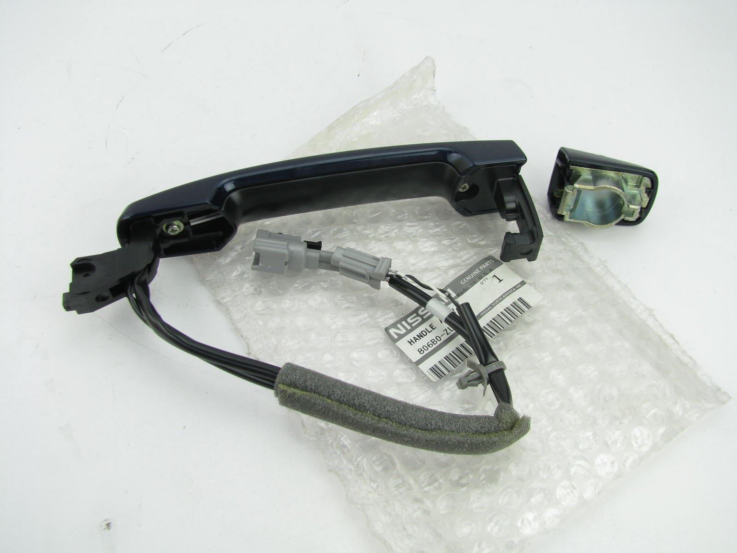 Front Right (Passengers) Exterior Door Handle NAVY BLUE OEM For 11-12 Pathfinder