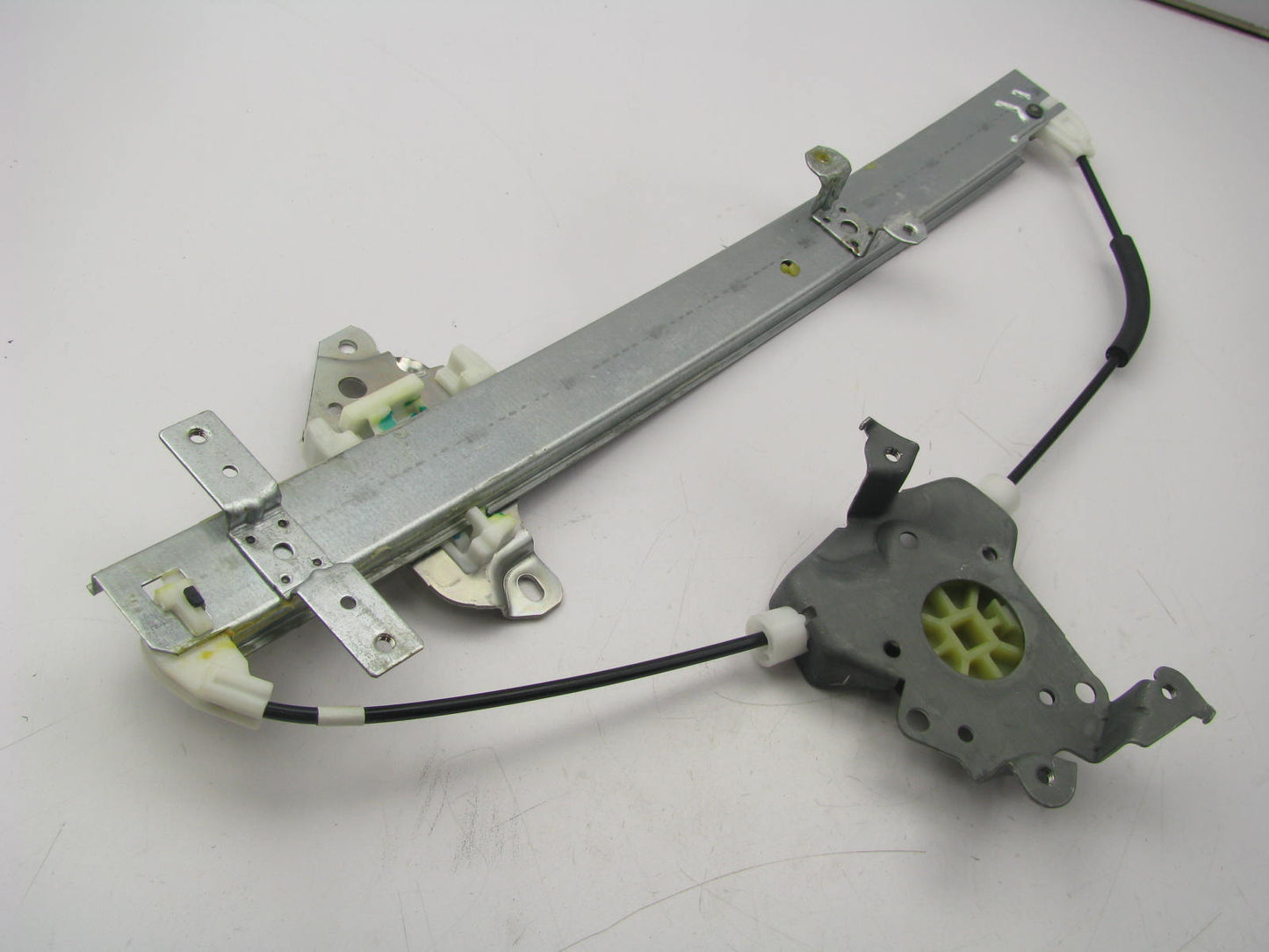 NEW GENUINE FRONT LEFT Window Regulator OEM For 98-04 Frontier, 00-04 Xterra