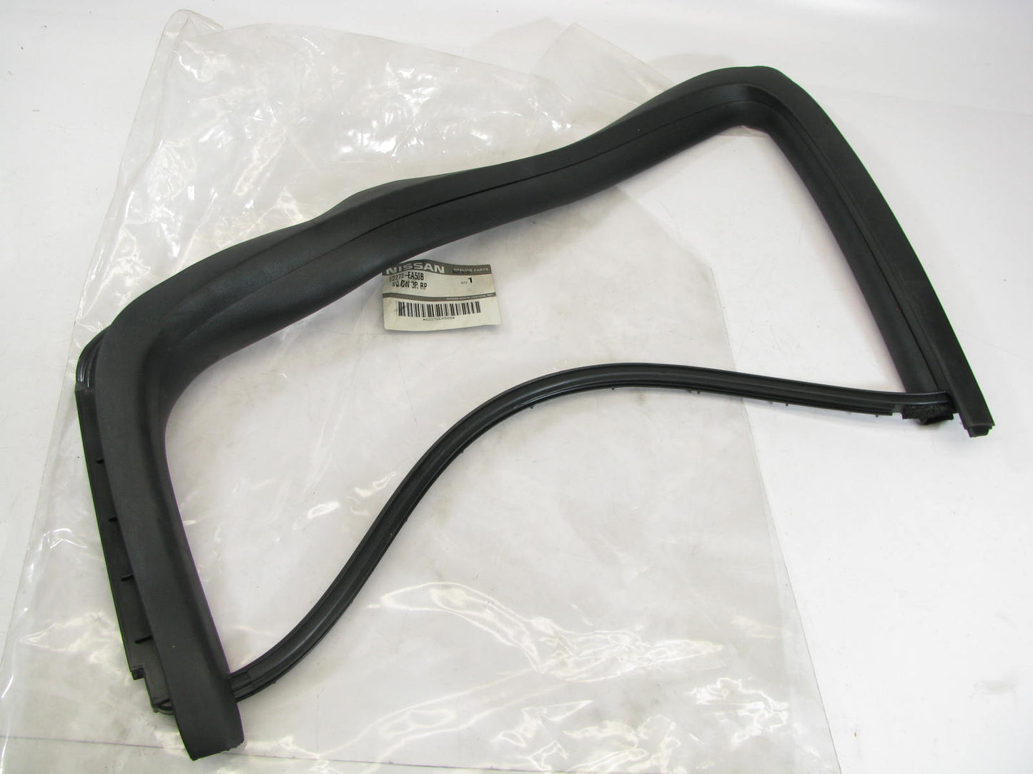 NEW - OEM 82272EA50B Rear Right Weatherstrip Seal For 2006-07 Nissan Pathfinder