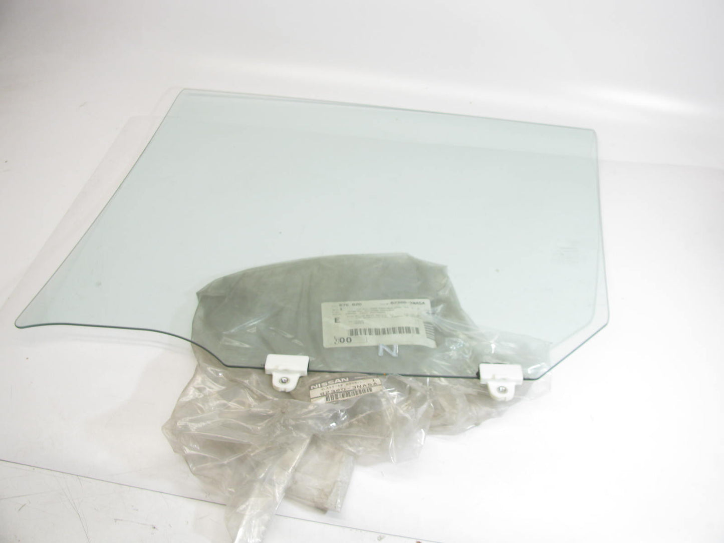 NEW - OEM GENUINE 823003NA5A REAR RIGHT Window Glass For 2011-12 Nissan Leaf