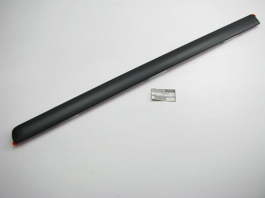 New OEM Left Driver Side Sliding Door Moulding Trim For 99-02 Quest 828712Z510