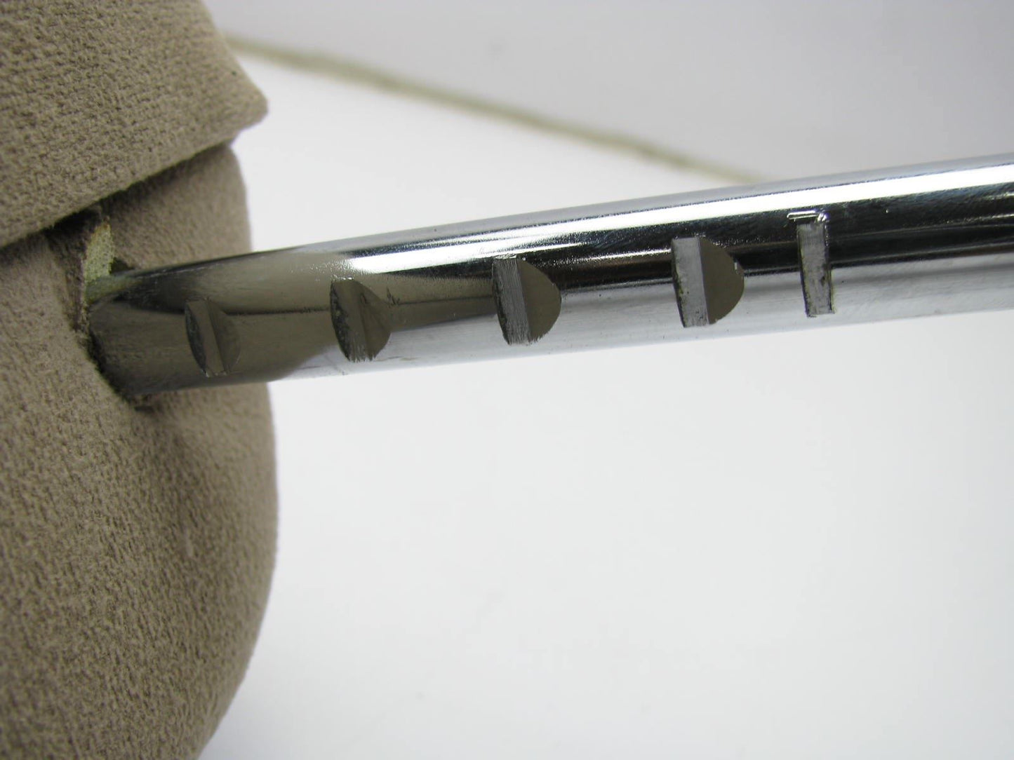 NEW GENUINE ALMOND COLOR Third Row Seat Headrest OEM For 2008-11 Nissan Armada