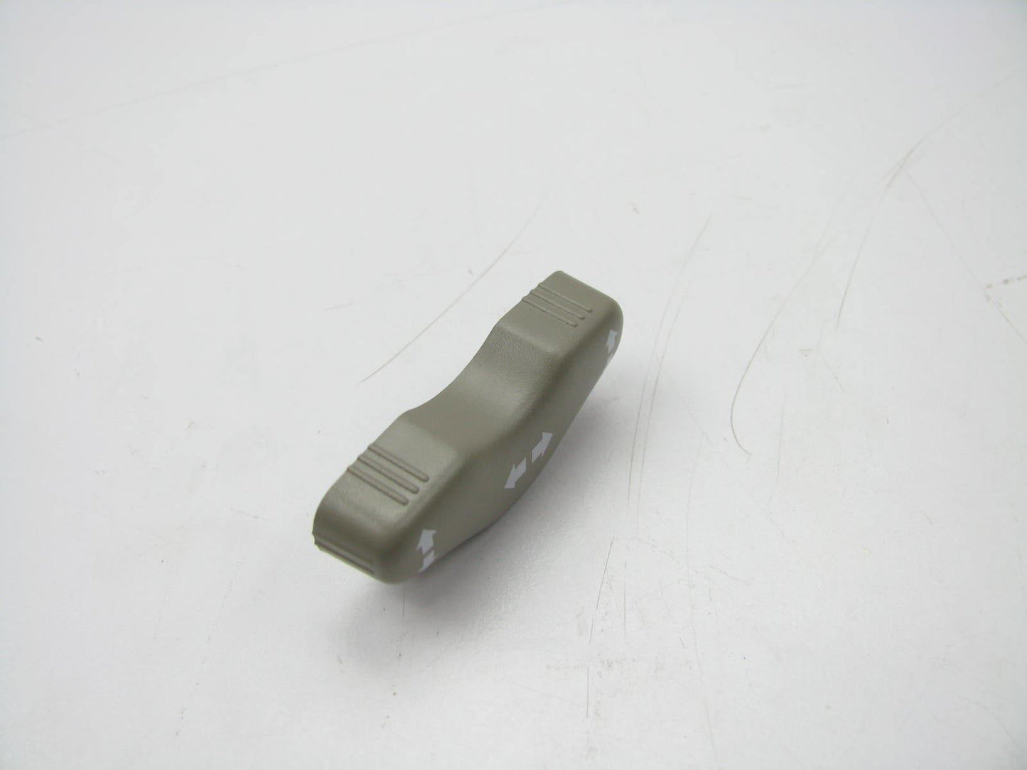 NEW GENUINE FRONT LEFT Power Seat Slide Switch Knob OEM For Nissan 870125Z101