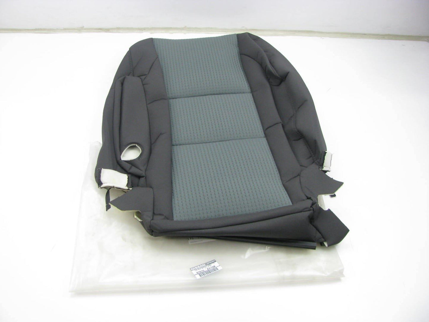 New OEM Front Left Driver Side Seat Back Cover GRAY For 05-08 Titan 87670ZH10B