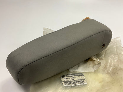 NEW Front Right Passengers Side Armrest For 2006-2008 Nissan Titan 87700-ZJ00A