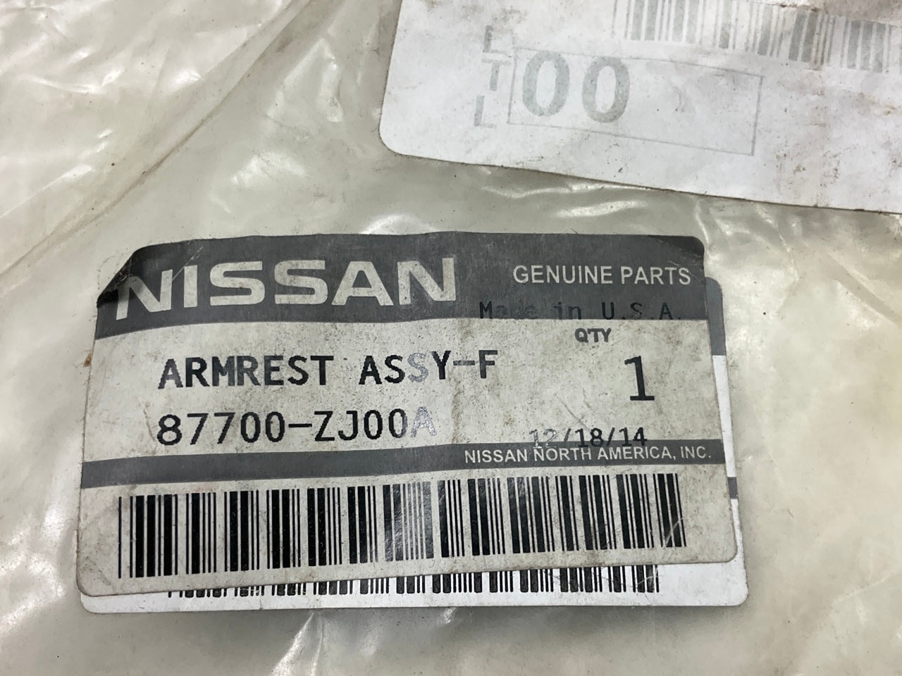 NEW Front Right Passengers Side Armrest For 2006-2008 Nissan Titan 87700-ZJ00A