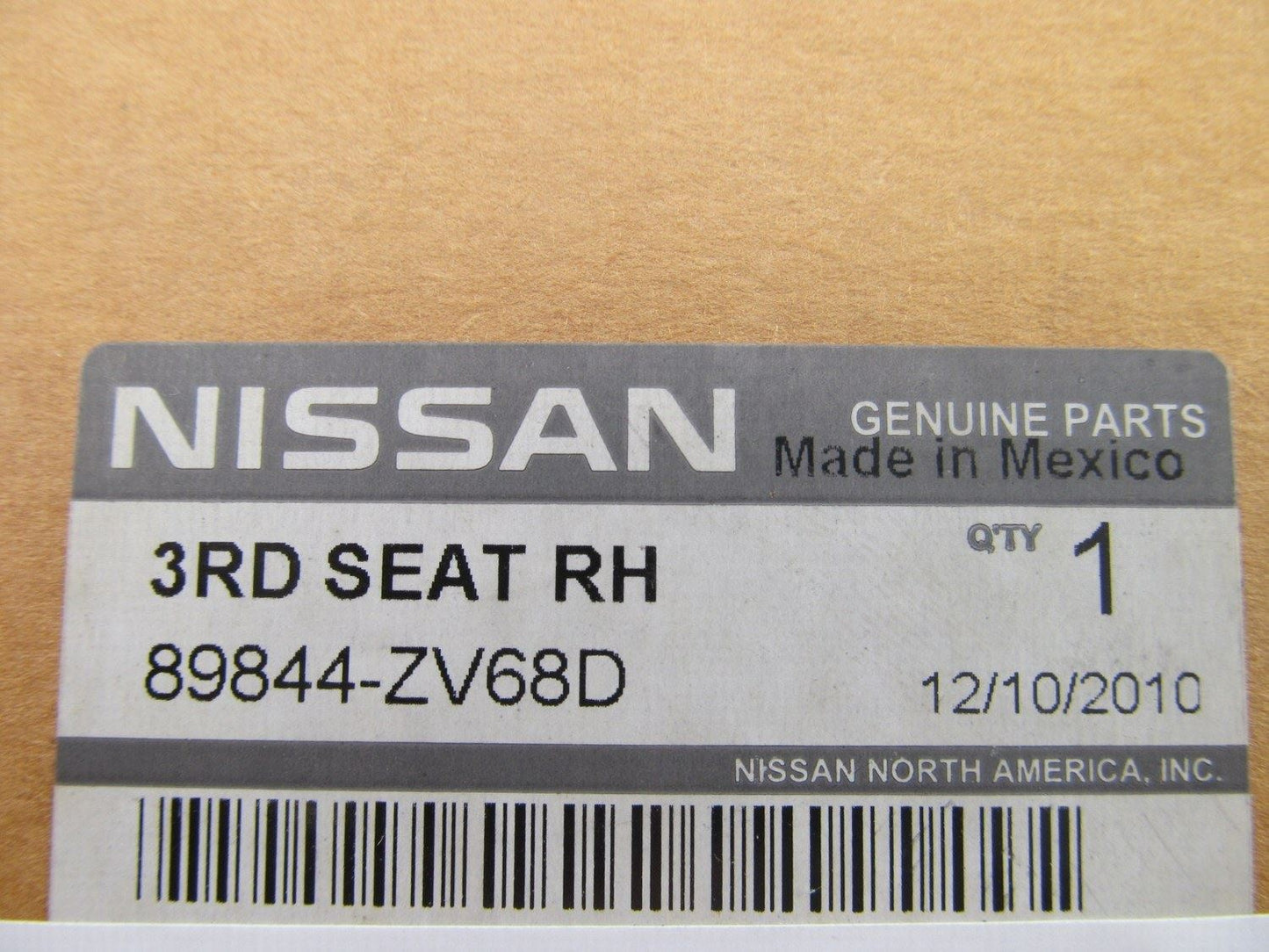 NEW GENUINE 3RD Third Row Seat Right Passengers Seat Belt OEM For 09-12 Armada