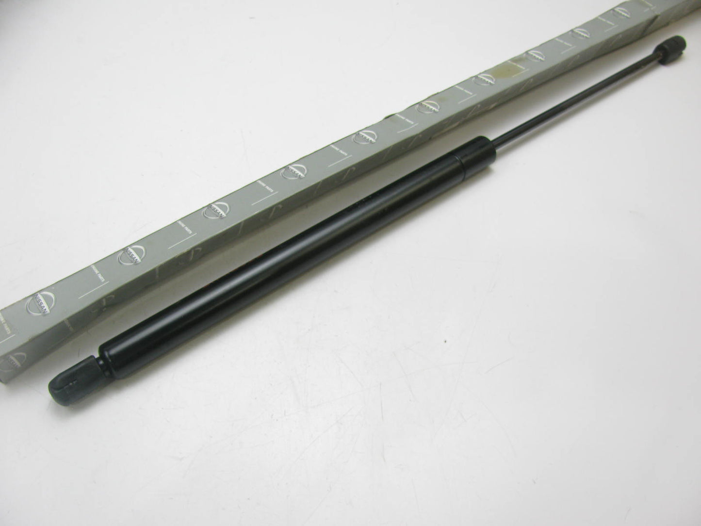 New Right Side Lift Tailgate Support Shock Cylinder For 1999-2003 Nissan Quest