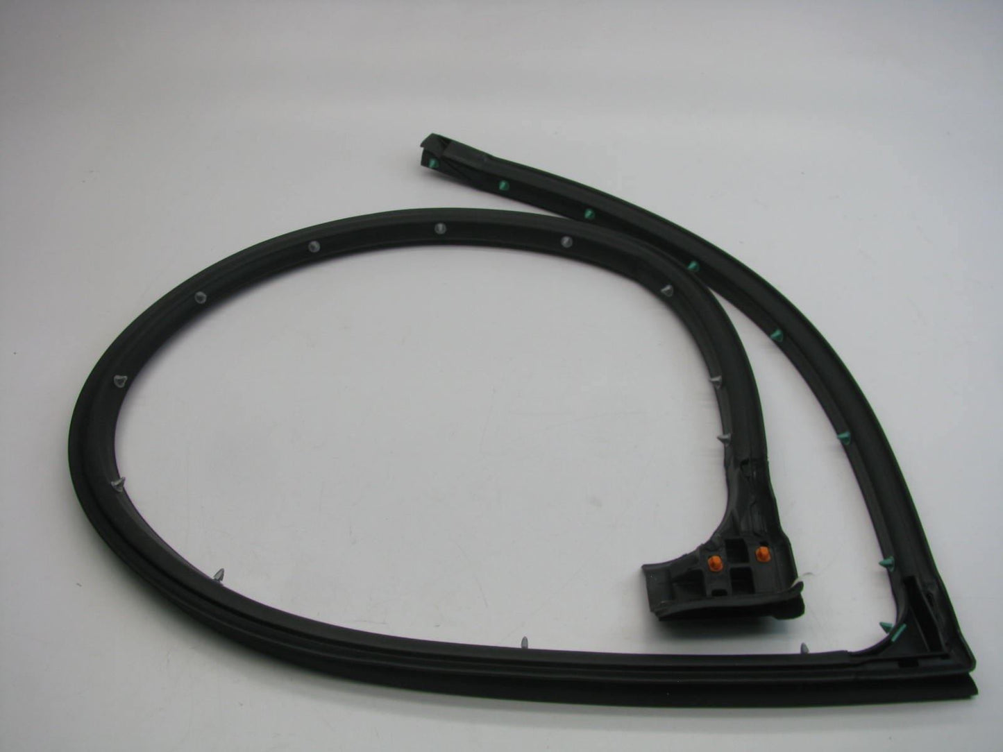 NEW Rear Back Door Weatherstrip Seal For 2012 Nissan NV1500 NV2500 STANDARD ROOF