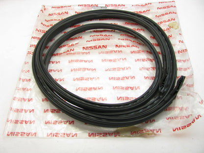 NEW GENUINE REAR Back Door Weatherstrip Seal OEM For 12-18 Nissan NV 908321PF1A