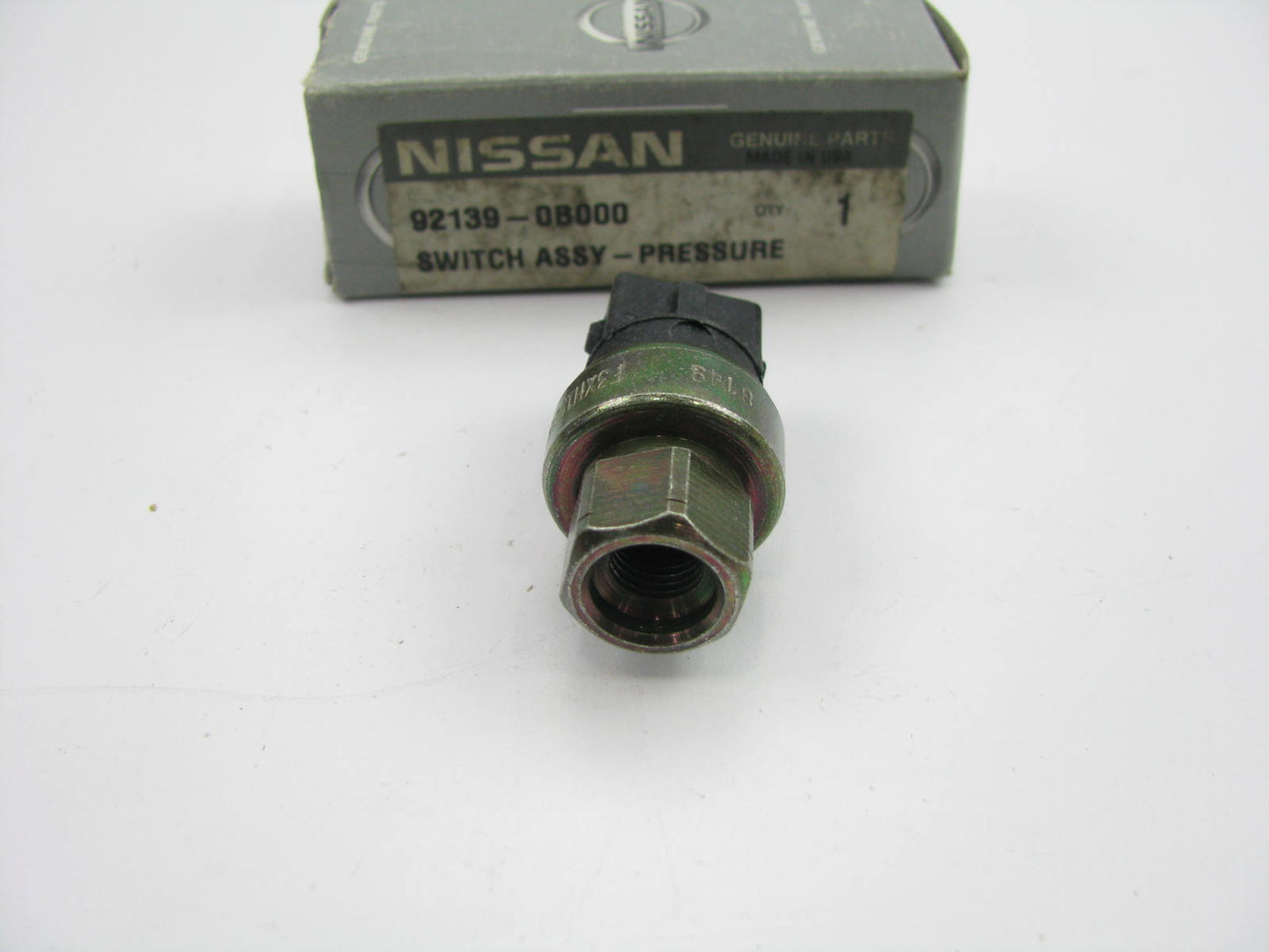 New Genuine HVAC A/C High Pressure Switch For 1993-1994 Nissan Quest 921390B000