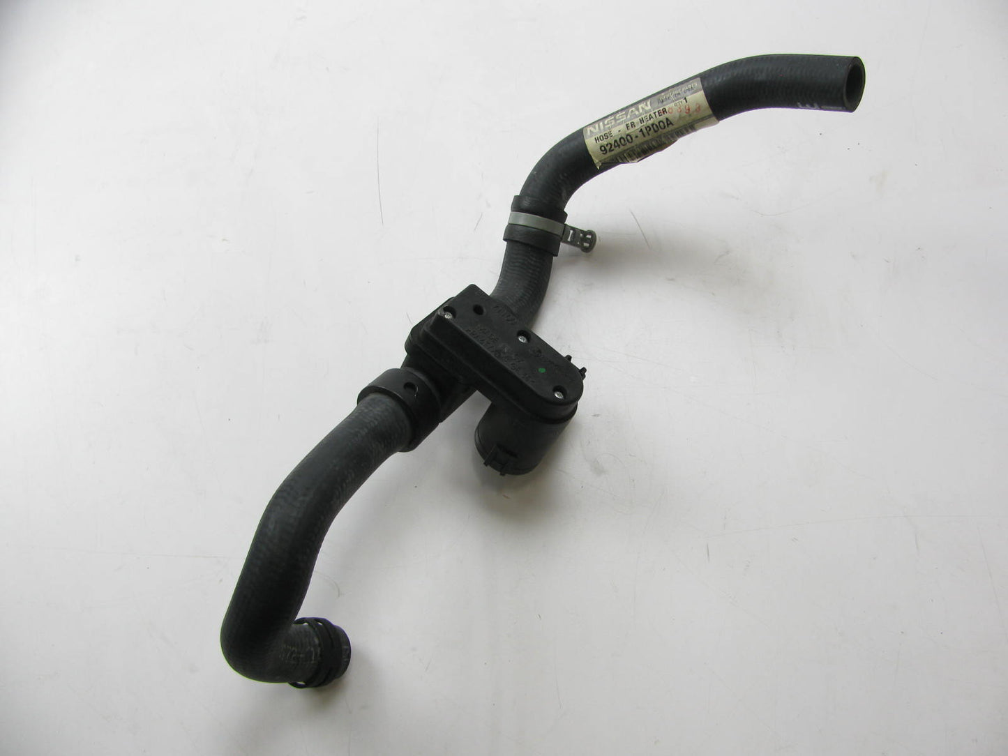 NEW GENUINE HVAC Heater Hose W/ Heater Control Valve For 12-17 NV2500 NV3500