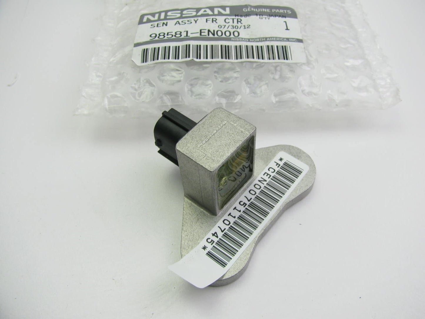 NEW GENUINE - FRONT CENTER SRS Crash Impact Sensor OEM For Nissan 98581EN000