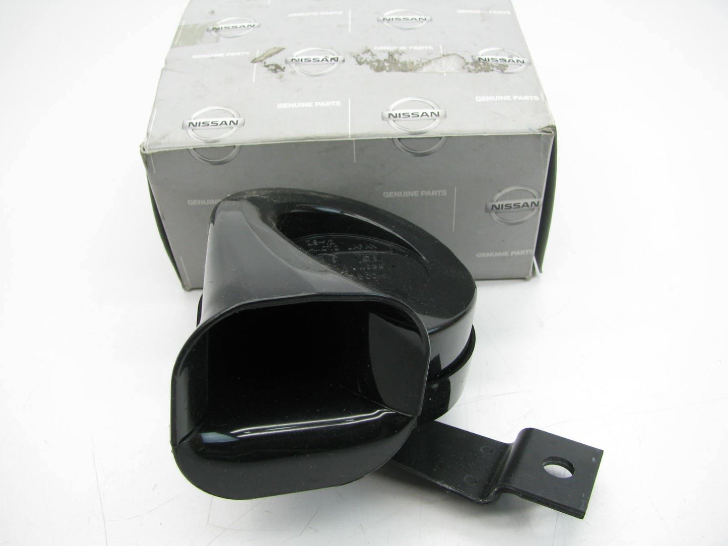 NEW GENUINE Anti-Theft Alarm Horn OEM For Nissan B5605-5W600