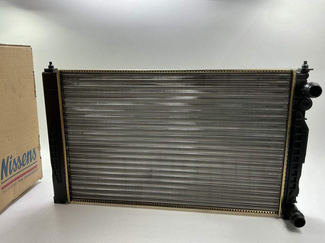 Nissens 60489 Radiator For 1997-2001 Audi A4, 1995-2005 VW Passat M/T ONLY