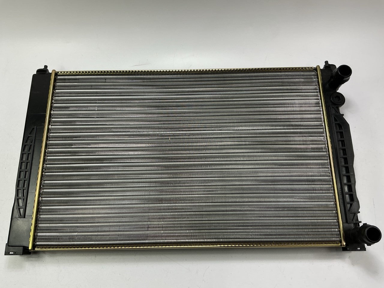 Nissens 60489 Radiator For 1997-2001 Audi A4, 1995-2005 VW Passat M/T ONLY