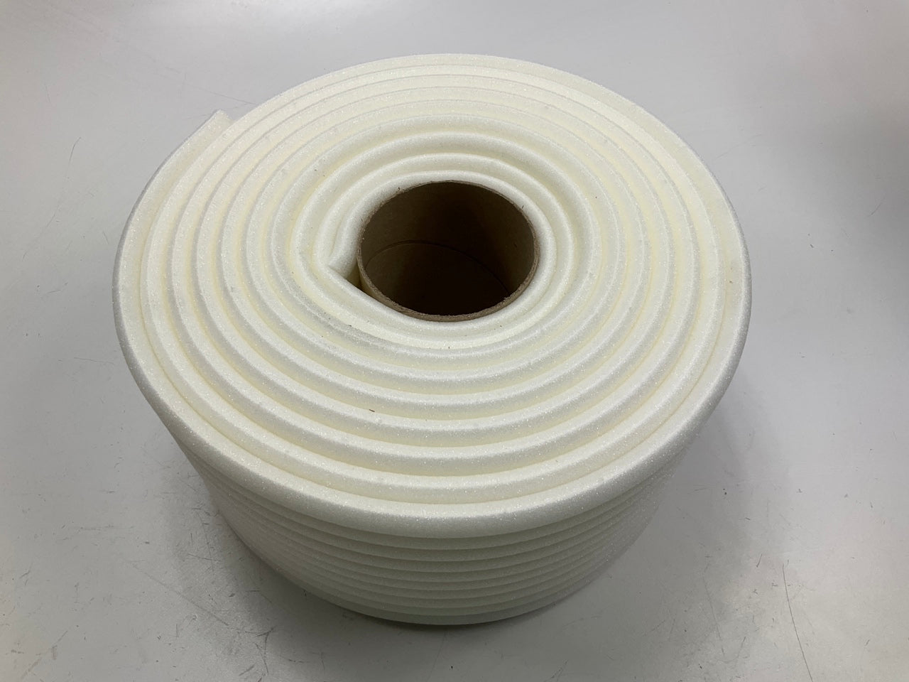 Norton 70735 1/2'' Foam Masking Tape 1/2'' X 54.6 YDS, (13mm X 50m)