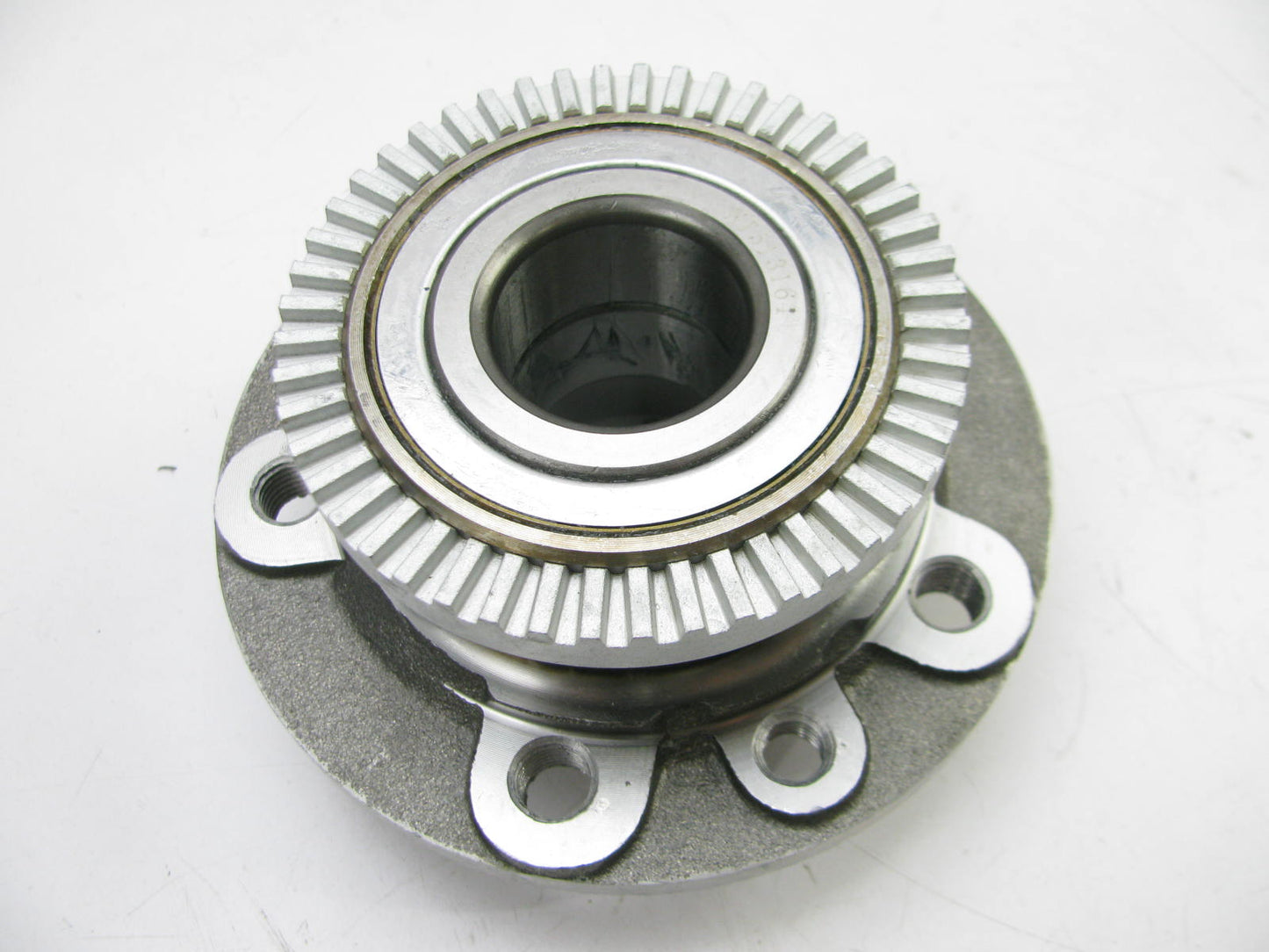 Front Wheel Hub & Bearing Assembly NT513164 For 1997-2001 Cadillac Catera