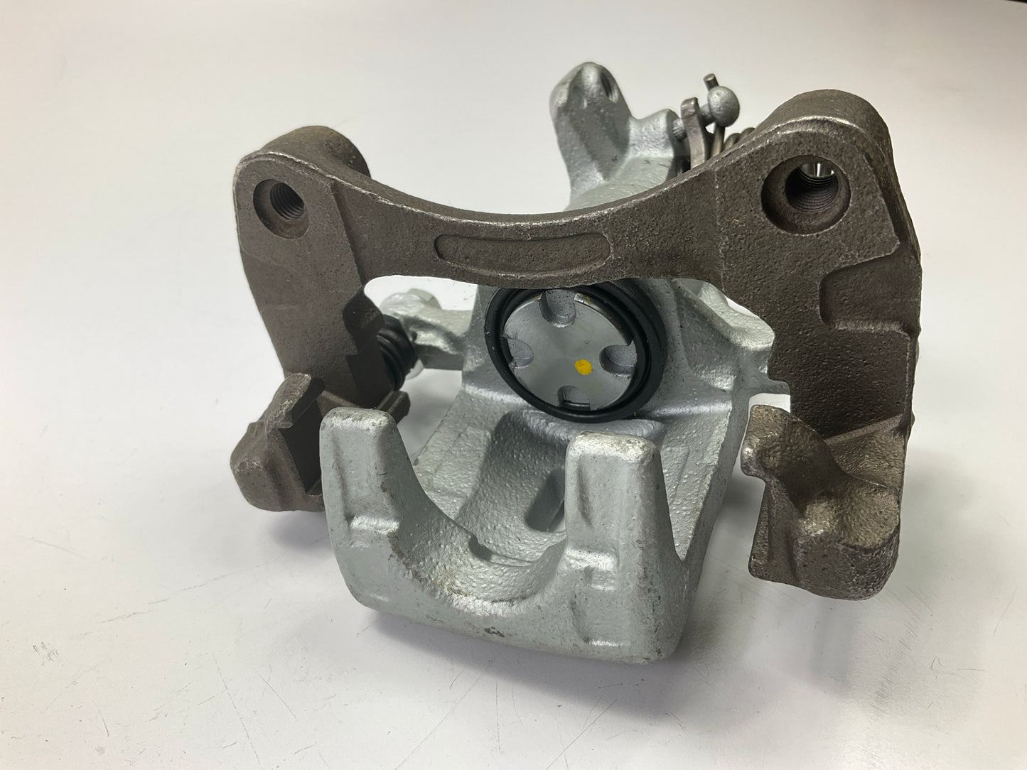 NO PARKING BRACKET & HARDARE - REMAN. Nugeon 99-00549B Rear Left Brake Caliper