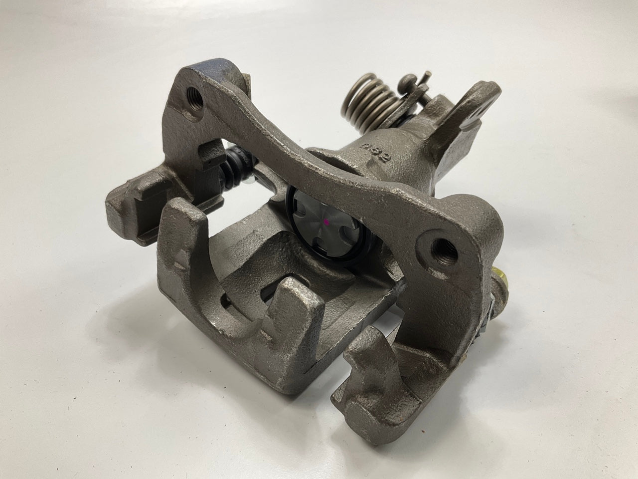 NO HARDWARE & BRACKET - REMAN. Nugeon 99-00574A Rear Right Disc Brake Caliper