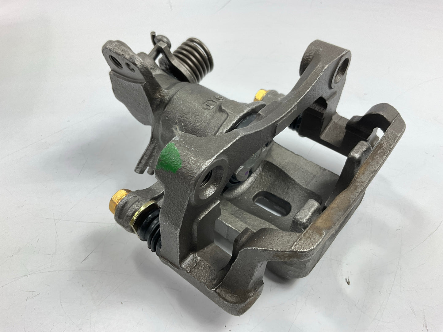 NO PARKING BRACKET - REMAN. Nugeon 99-00575B Rear Left Brake Caliper