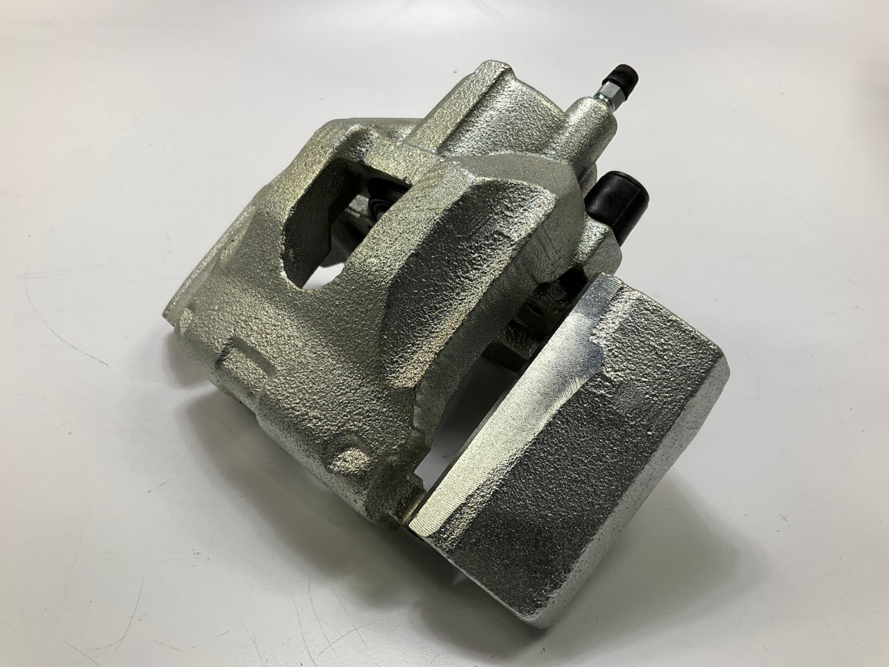 NO HARDWARE - REMAN. Nugeon 99-17950A Rear Right Brake Caliper