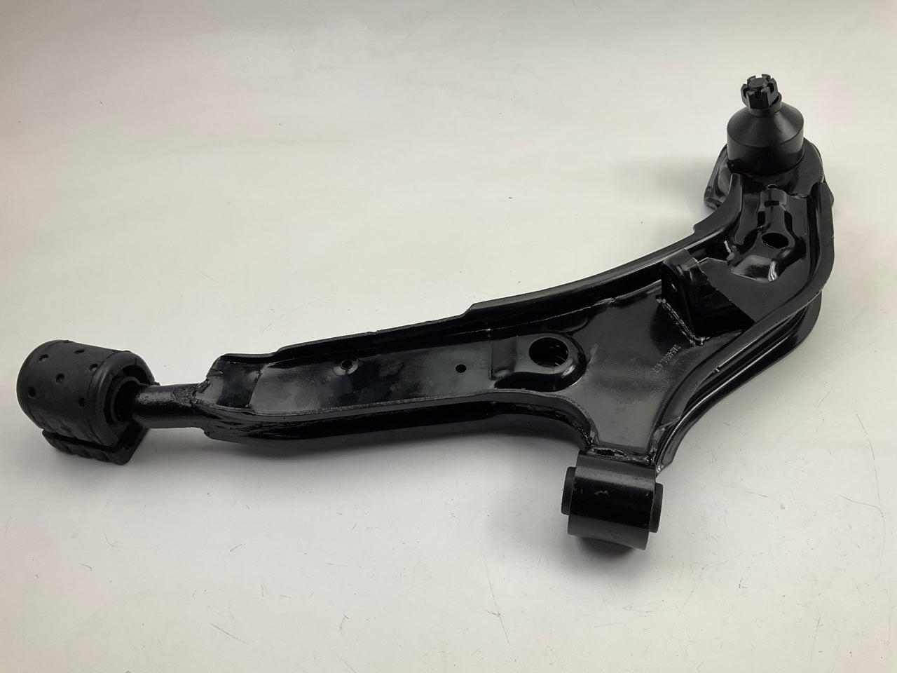 Oe Brand DA5450141U00 Front Left Lower Control Arm For 1996-1999 I30, Maxima